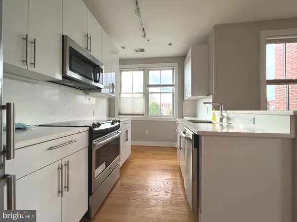 $2,700 | 1209 G Street Southeast, Unit 8, Washington, DC 20003