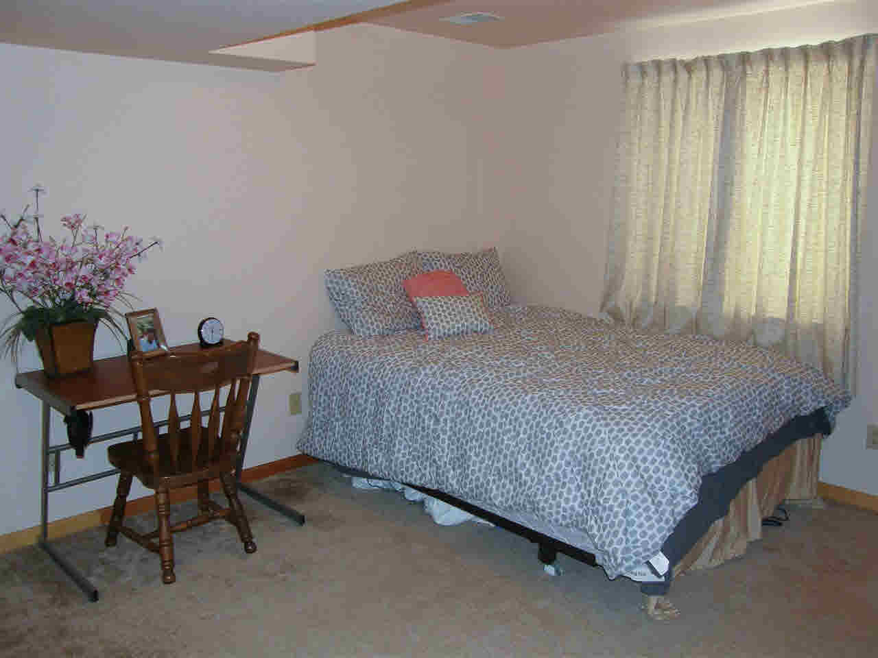 1080 South Graham Road Flint, MI 48532 - Photo 9 of 13