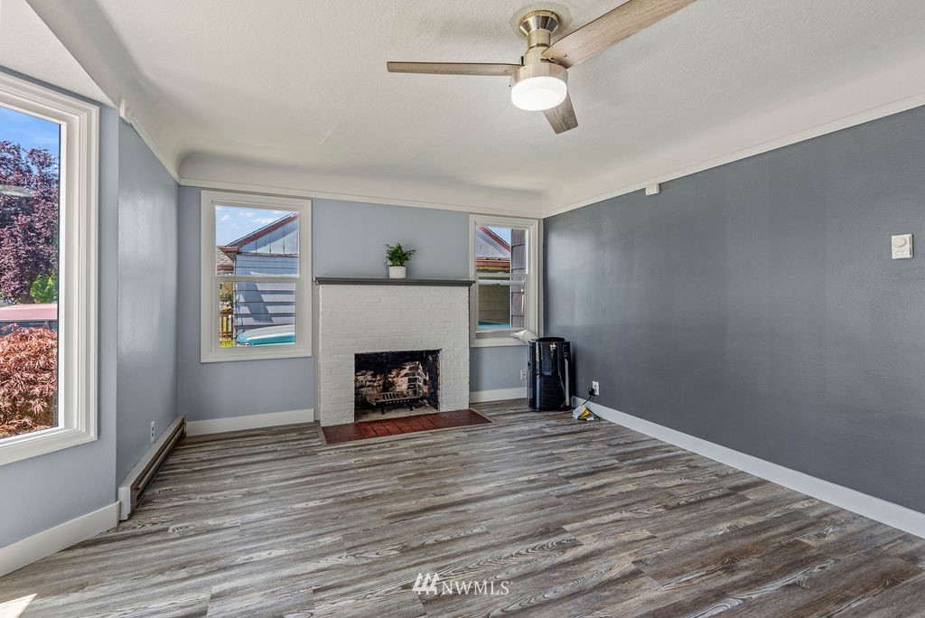 2928 Field Street Longview, WA 98632 - Photo 4 of 22 Gallery Image 4