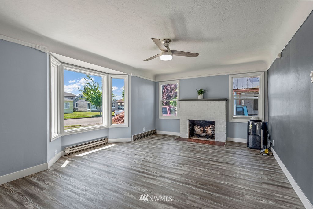 2928 Field Street Longview, WA 98632 - Photo 5 of 22 Gallery Image 5