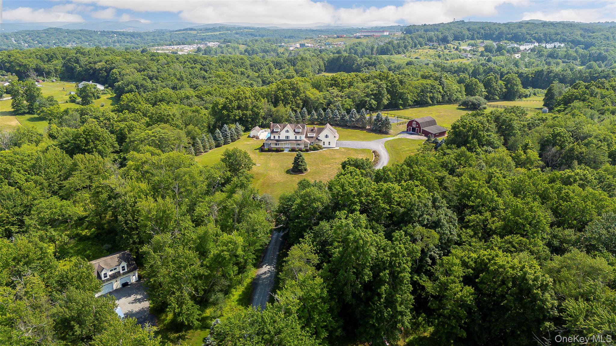 32 Old Chester Road Goshen, NY 10924 - Photo 4 of 50 Gallery Image 4