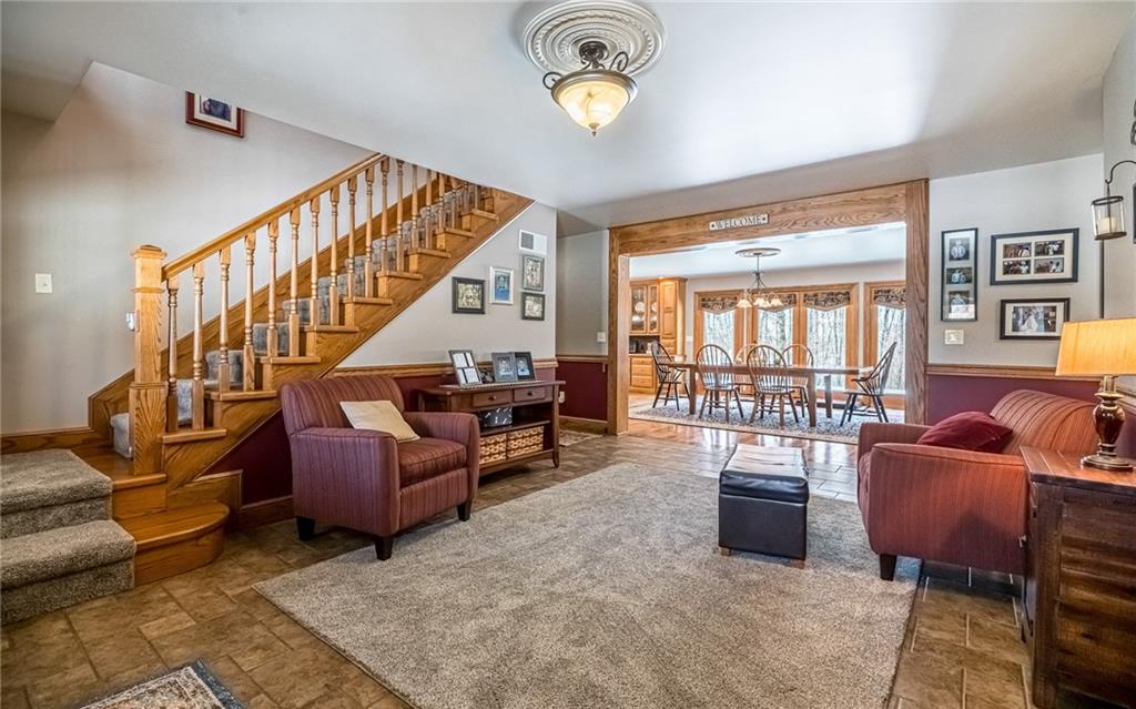 470 Dutchtown Road Butler, PA 16002 - Photo 4 of 23