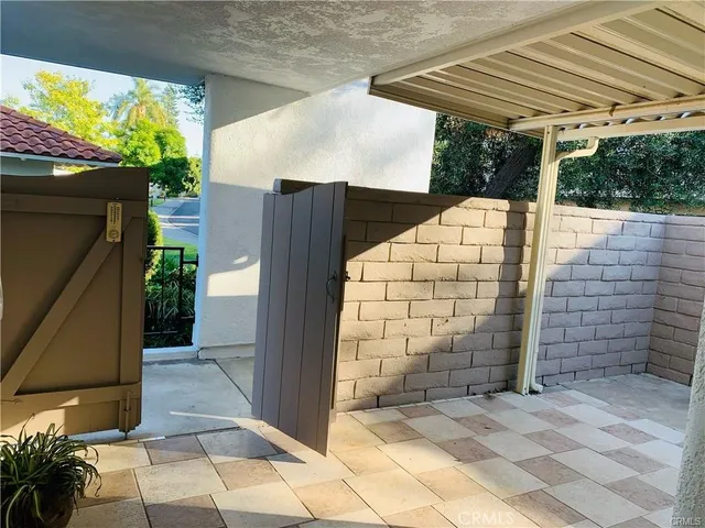 $2,300 | 2276 Via Mariposa East, Unit R, Laguna Woods, CA 92637