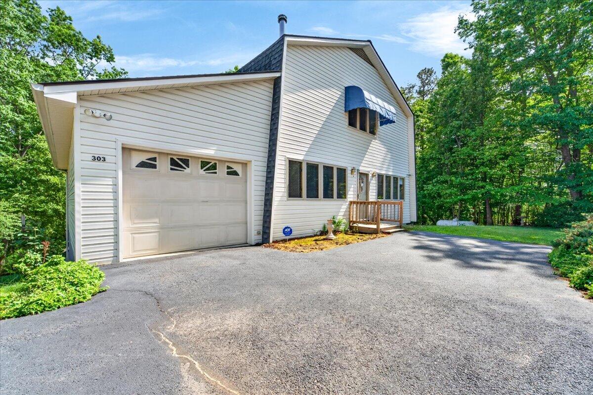 303 Oak Ridge Drive Bassett, VA 24055 - Photo 5 of 63 06-303 ORD-6