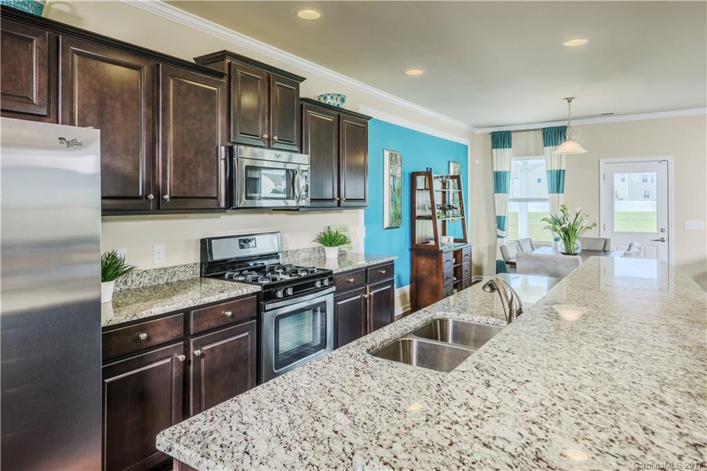 481 Twelve Oaks Lane, Unit 40 Fort Mill, SC 29708 - Photo 2 of 10 Gallery Image 2