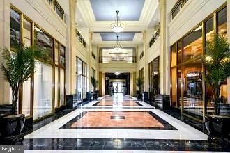 $320,000 | 1600 Arch Street, Unit 1704, Philadelphia, PA 19103