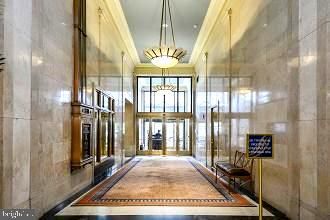 $320,000 | 1600 Arch Street, Unit 1704, Philadelphia, PA 19103