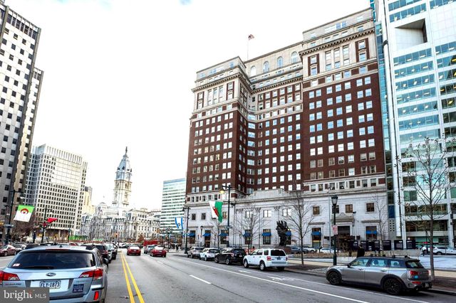 $320,000 | 1600 Arch Street, Unit 1704, Philadelphia, PA 19103