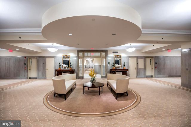 $320,000 | 1600 Arch Street, Unit 1704, Philadelphia, PA 19103