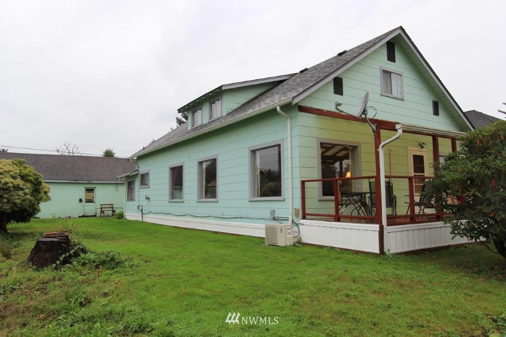 1332 2nd Street Cosmopolis, WA 98537 - Photo 1 of 23 Gallery Image 1
