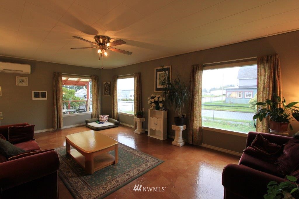 1332 2nd Street Cosmopolis, WA 98537 - Photo 6 of 23 Gallery Image 6