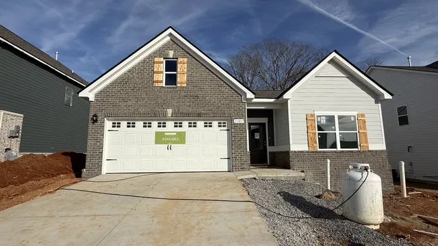 $379,990 | 1387 English Oak Drive, Clarksville, TN 37043