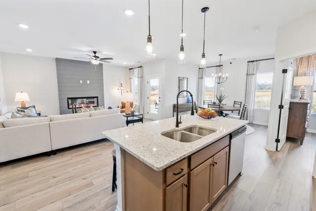 $379,990 | 1387 English Oak Drive, Clarksville, TN 37043