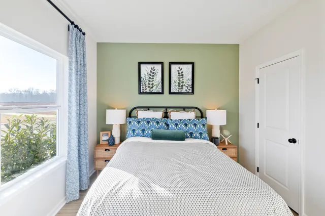 $379,990 | 1387 English Oak Drive, Clarksville, TN 37043