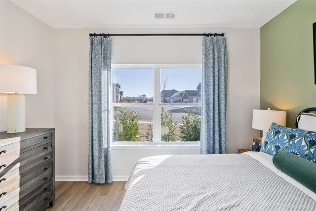 $379,990 | 1387 English Oak Drive, Clarksville, TN 37043