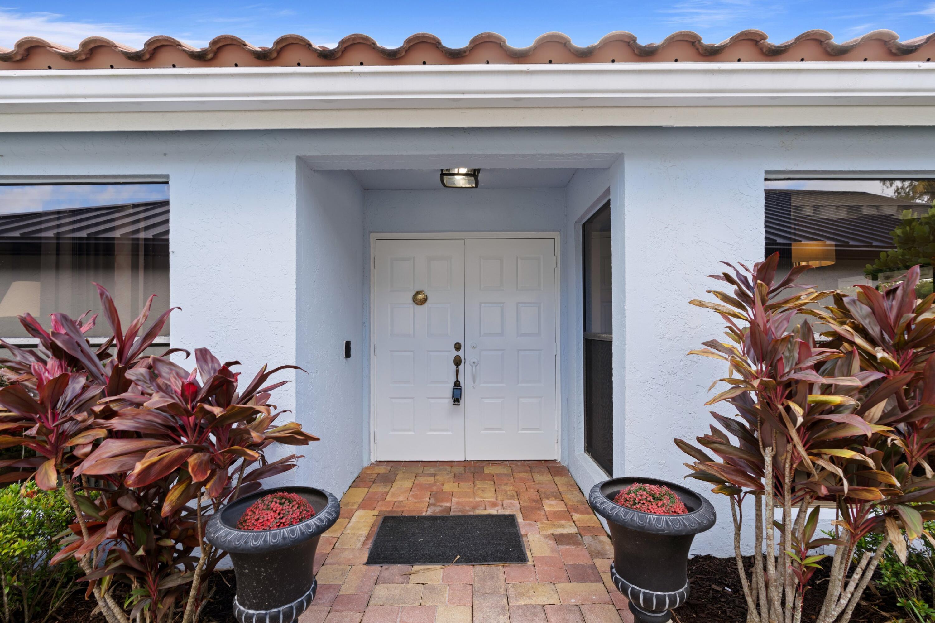 21452 Bridgeview Drive Boca Raton, FL 33428 - Photo 26 of 77 Front Exterior