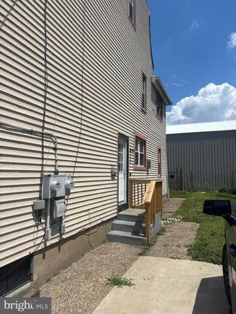 $1,200 | 225 Essex Street, Unit A, Gloucester City, NJ 08030