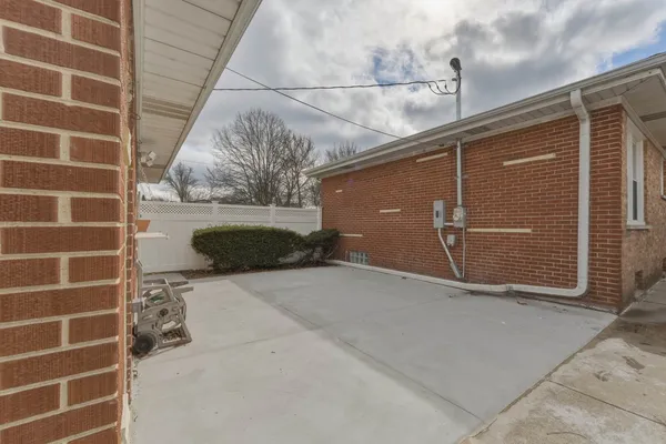 $4,500 | 8901 Moody Avenue, Morton Grove, IL 60053