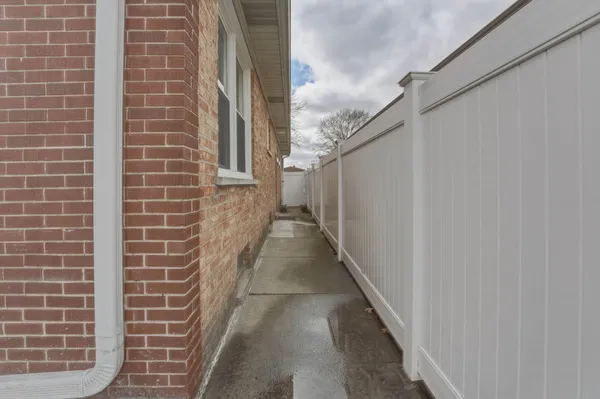 $4,500 | 8901 Moody Avenue, Morton Grove, IL 60053