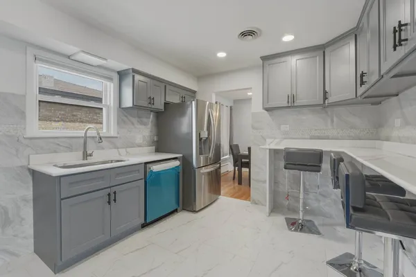 $4,500 | 8901 Moody Avenue, Morton Grove, IL 60053