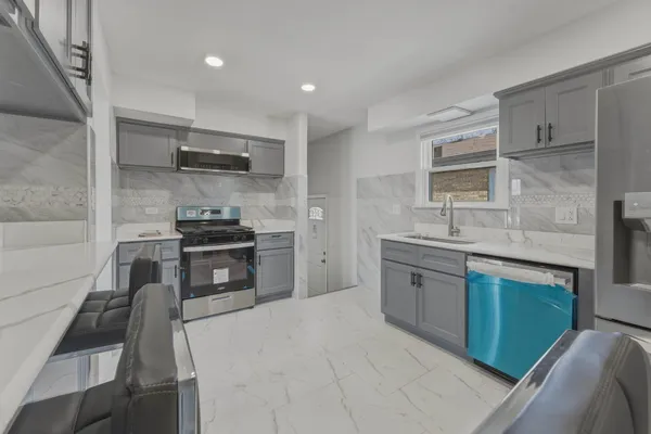 $4,500 | 8901 Moody Avenue, Morton Grove, IL 60053