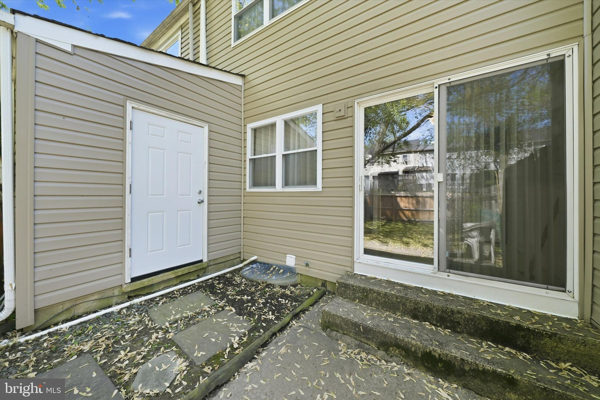 125 Elliot Street Newark, DE 19713 - Photo 26 of 32 a front view of a house