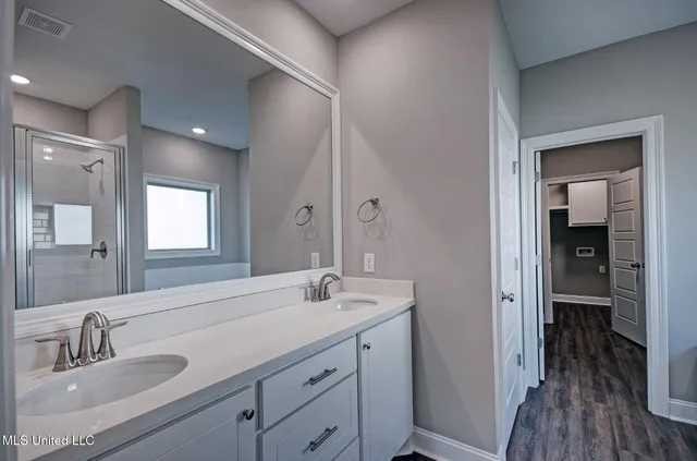 $2,350 | 119 Southern Oak Way, Canton, MS 39046