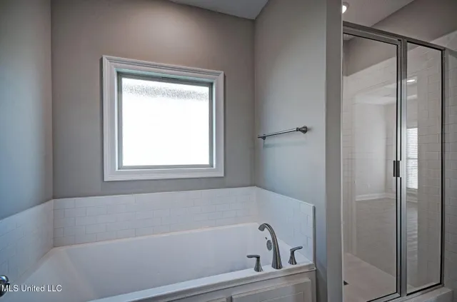 $2,350 | 119 Southern Oak Way, Canton, MS 39046