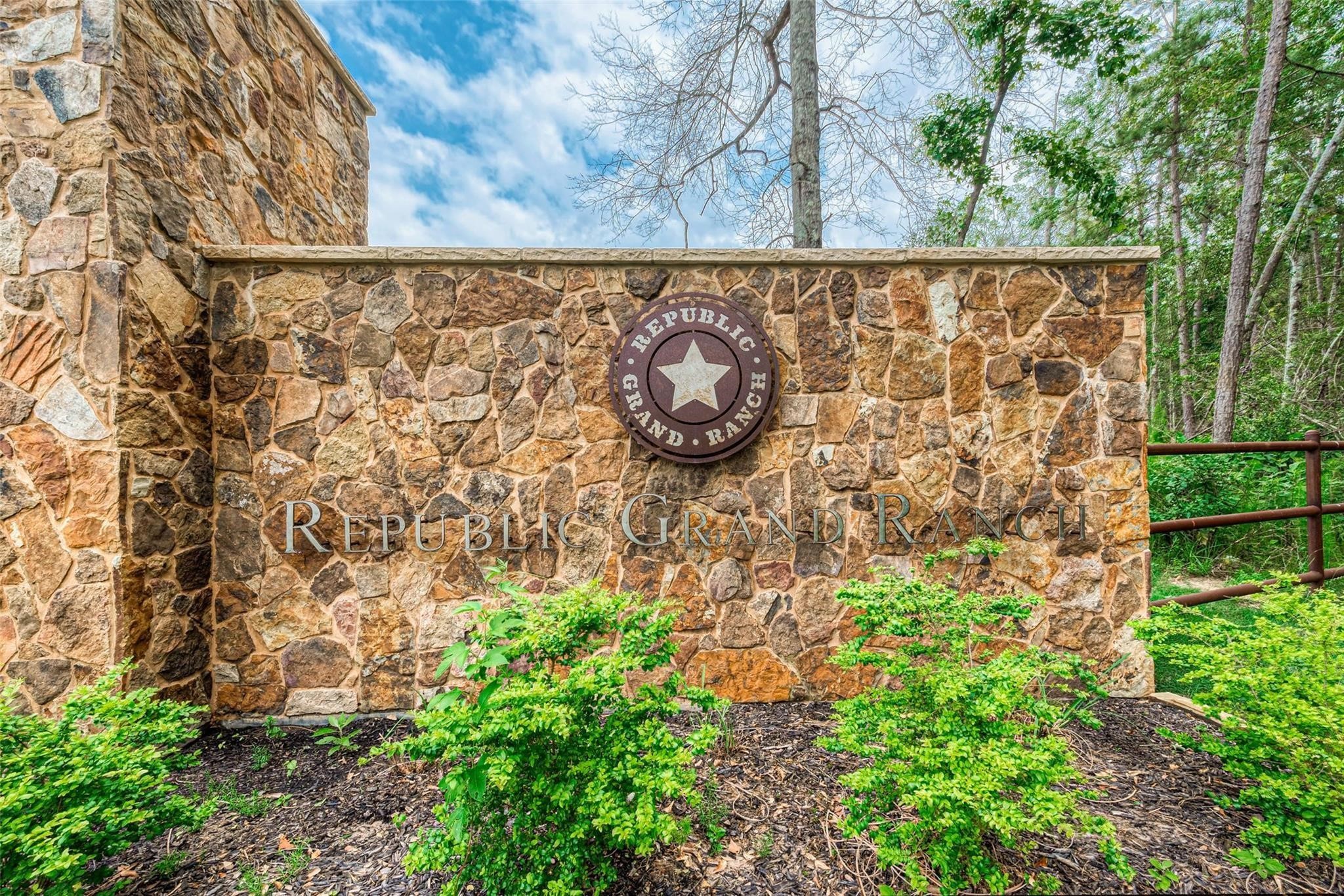10698 Ruger Road Willis, TX 77378 - Photo 4 of 11 a view of a garden