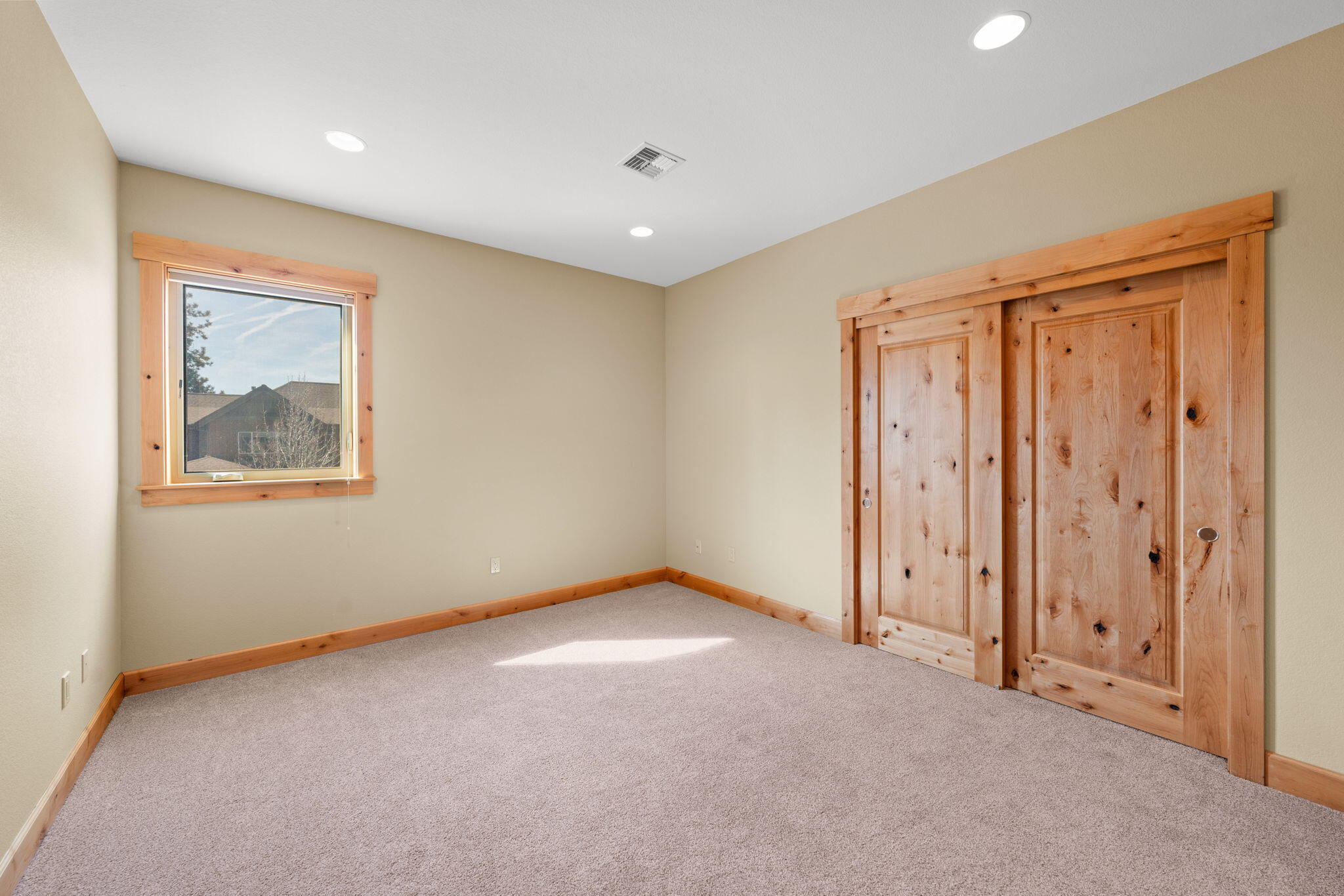60431 Snap Shot Loop Bend, OR 97702 - Photo 23 of 33 53-web-or-mls-Riley_Visuals-53