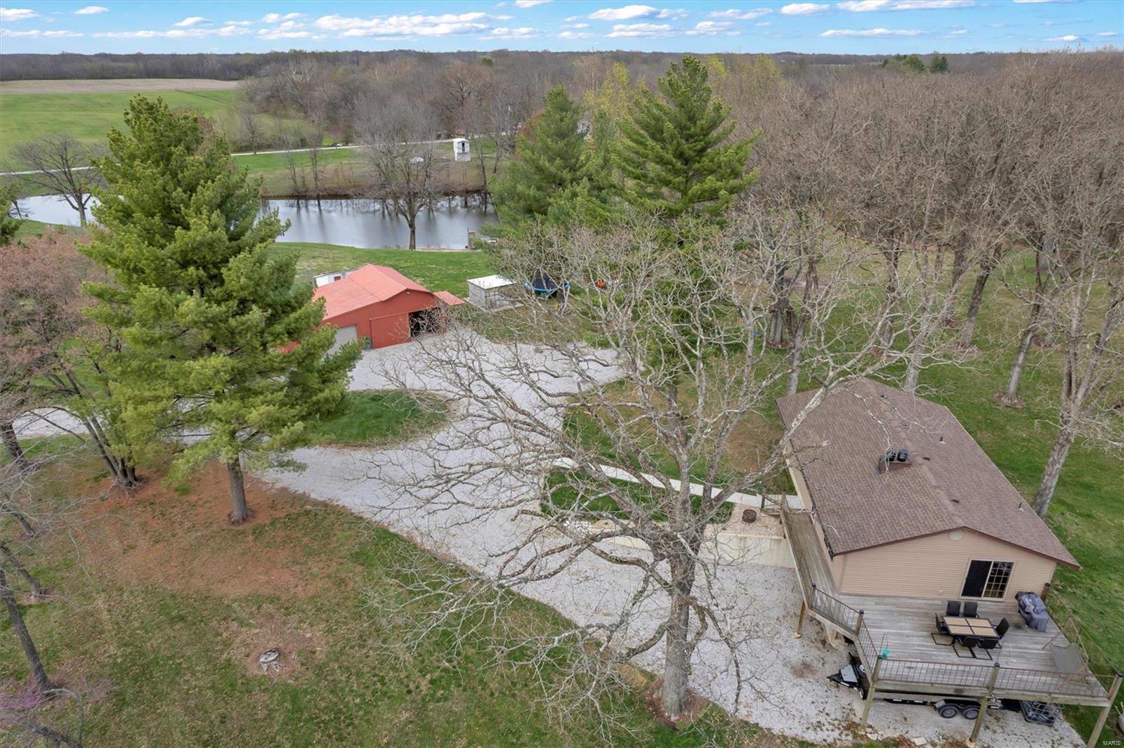 7530 Brickyard Hill Road Worden, IL 62097 - Photo 39 of 47