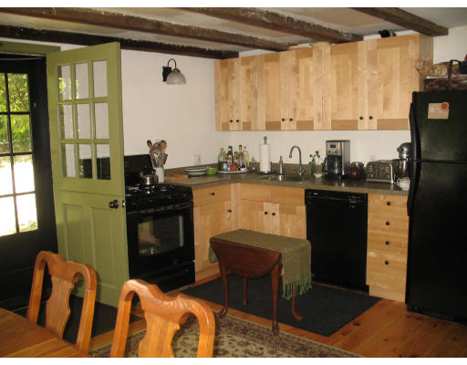 49 Old Stage Road Wendell, MA 01379 - Photo 4 of 13 Gallery Image 4