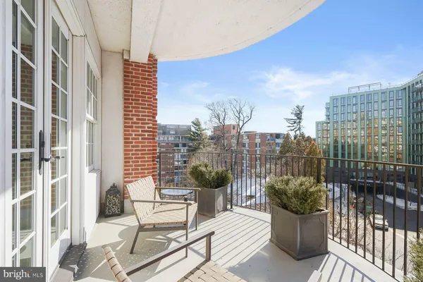$2,995,000 | 2660 Connecticut Avenue Northwest, Unit 3D, Washington, DC 20008