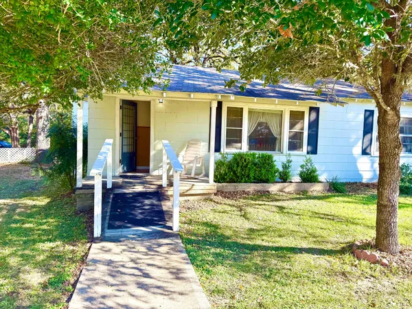 $285,000 | 9278 Highway 77, Lexington, TX 78947
