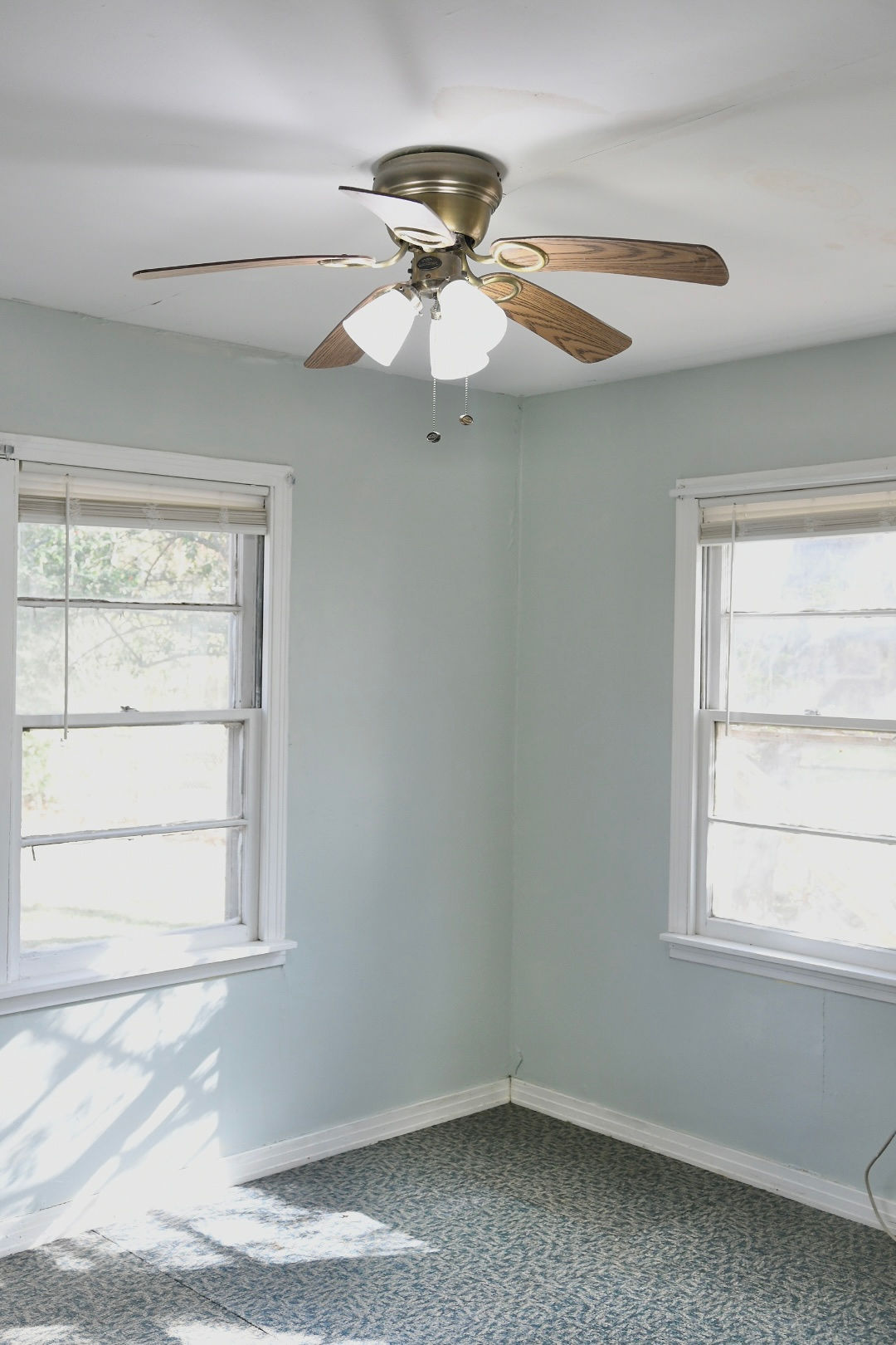 9278 Highway 77 Lexington, TX 78947 - Photo 16 of 37 an empty room with a window