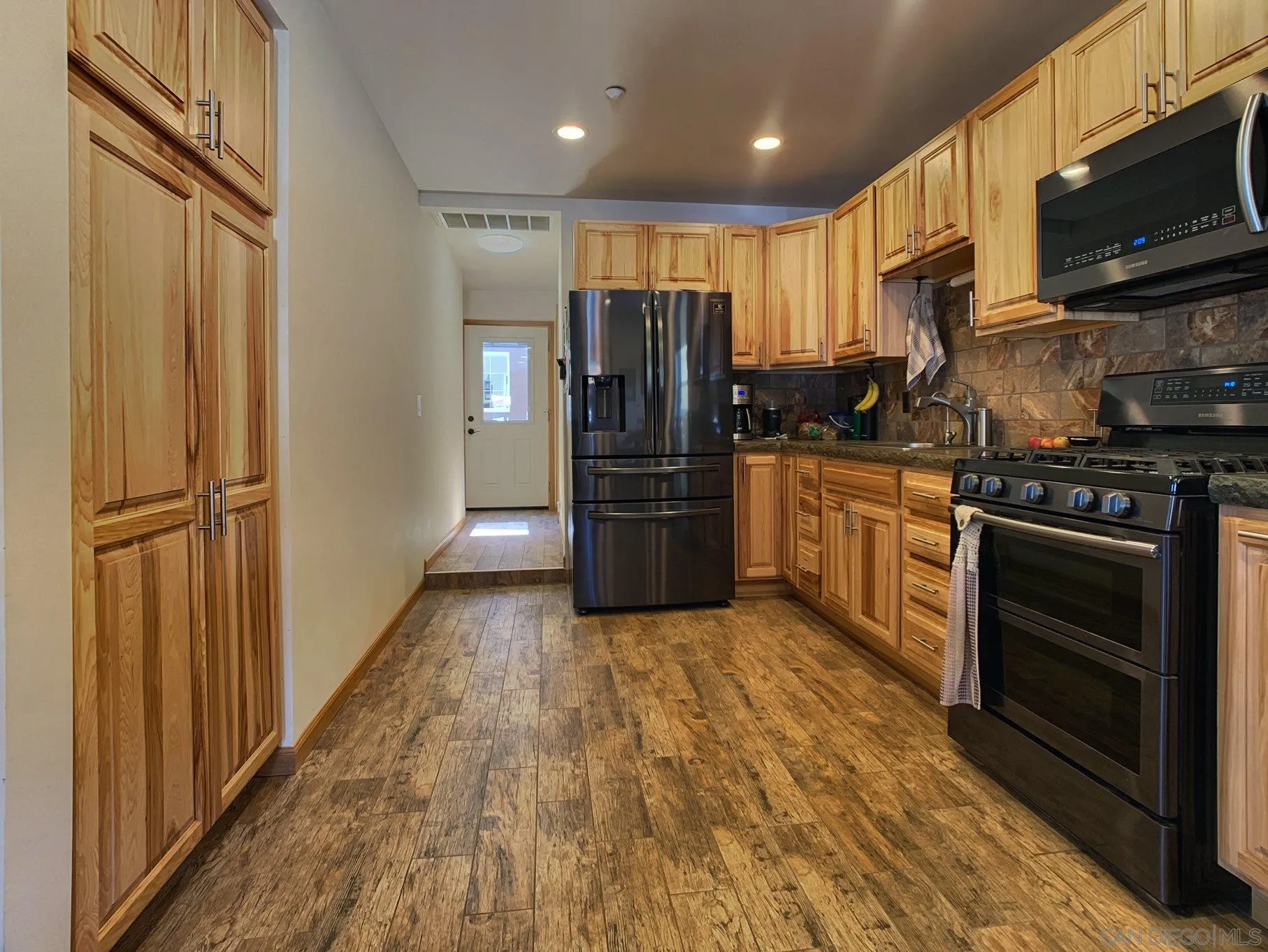 435 La Cresta Road El Cajon, CA 92021 - Photo 28 of 44 Gallery Image 28