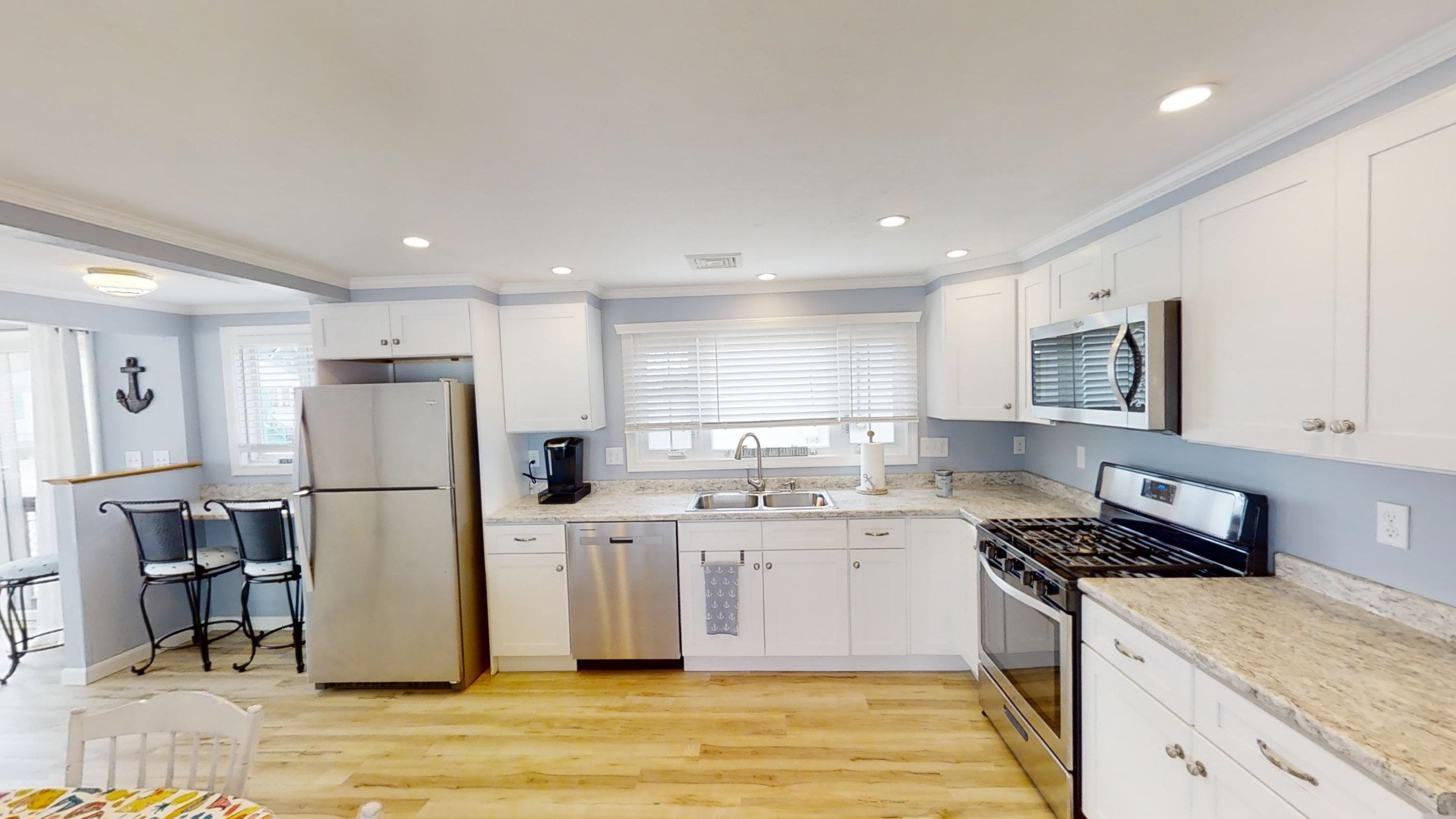 70 Brown Avenue Hampton, NH 03842 - Photo 2 of 31