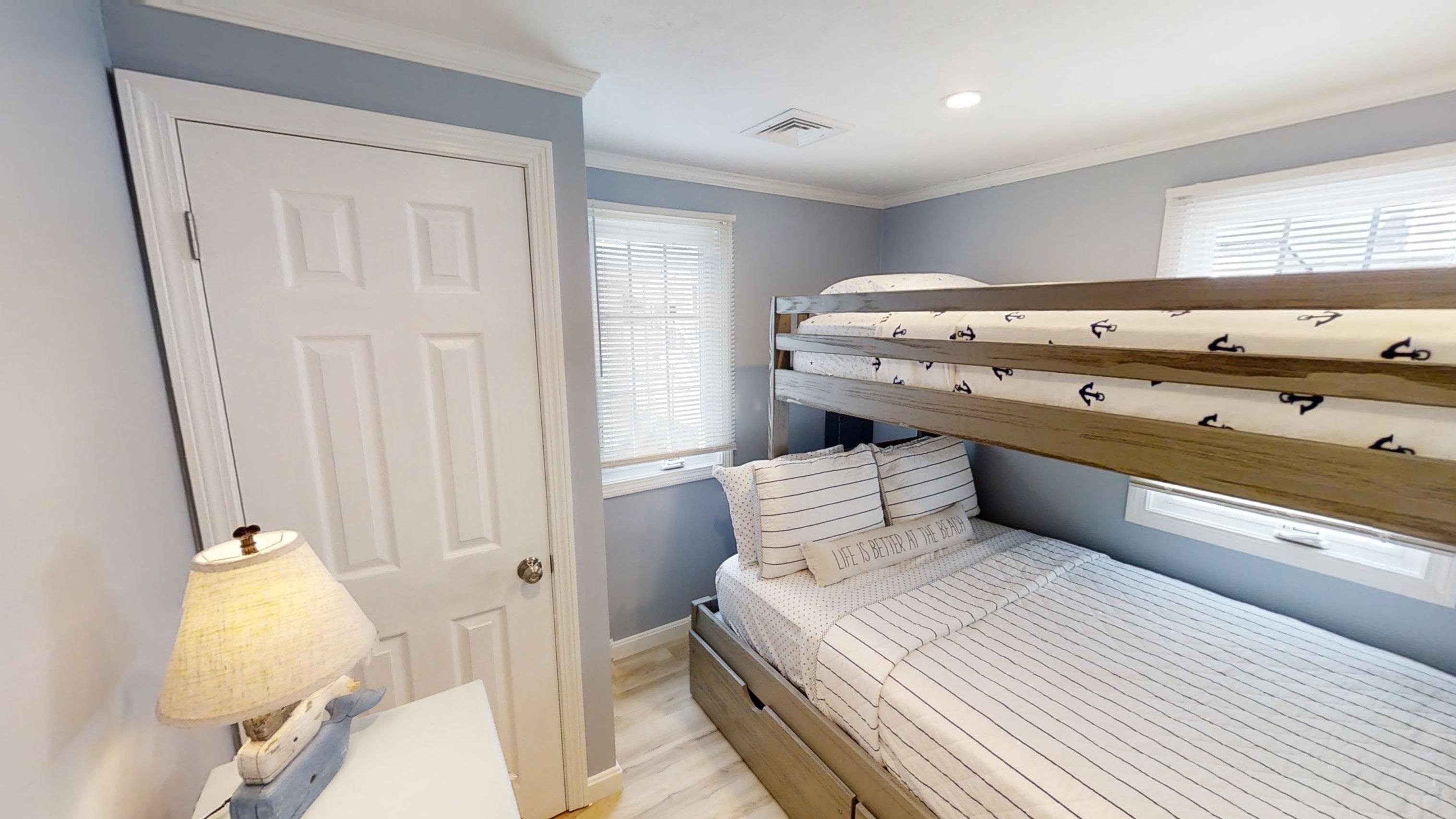 70 Brown Avenue Hampton, NH 03842 - Photo 8 of 31