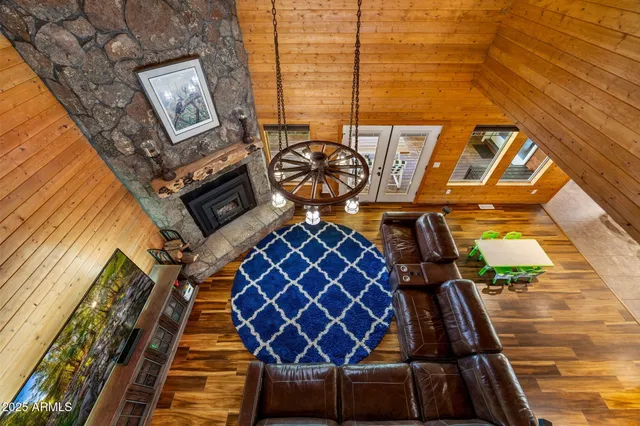 a view of house with a outdoor space