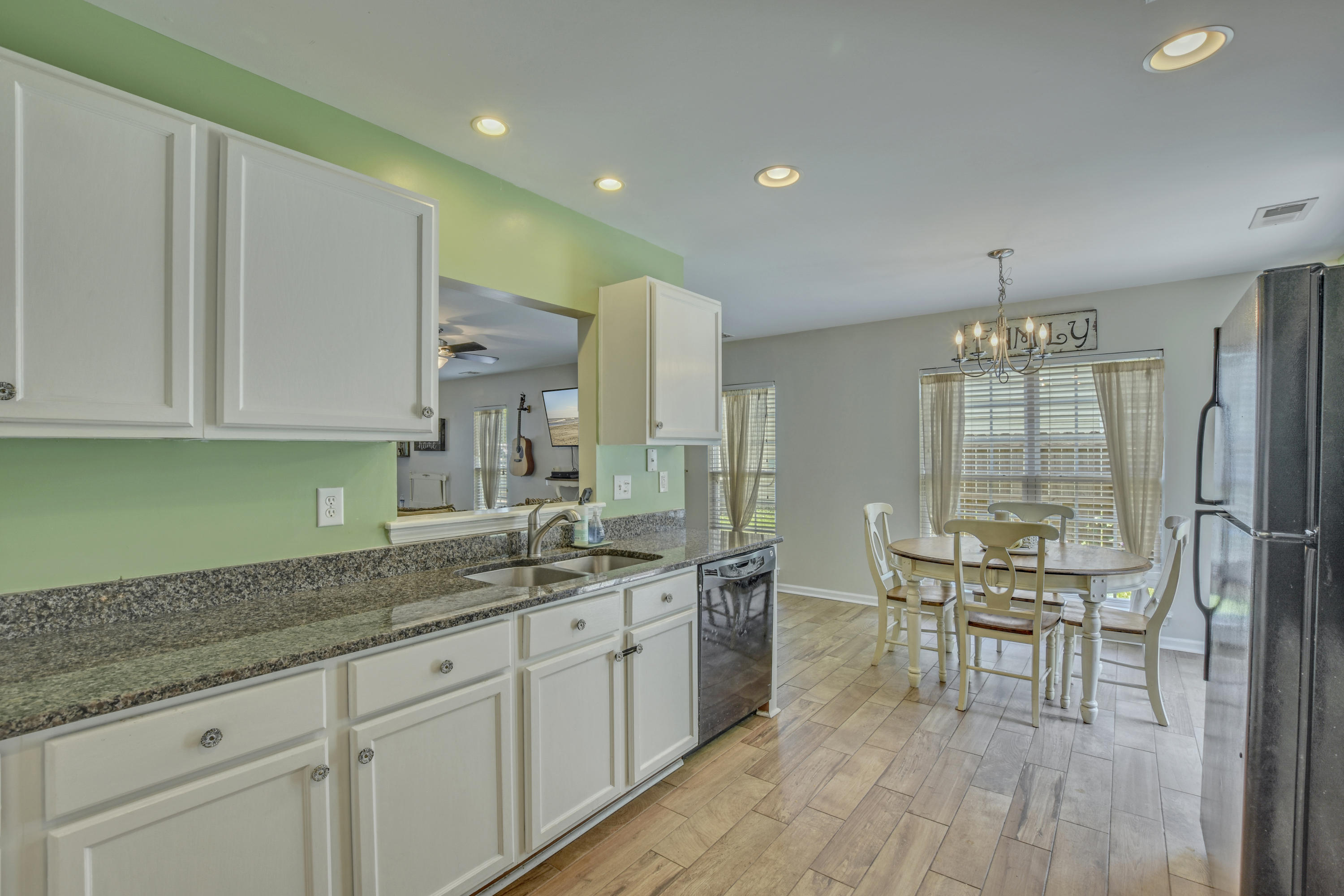 246 Island Green Road Goose Creek, SC 29445 - Photo 16 of 38 27 (1)