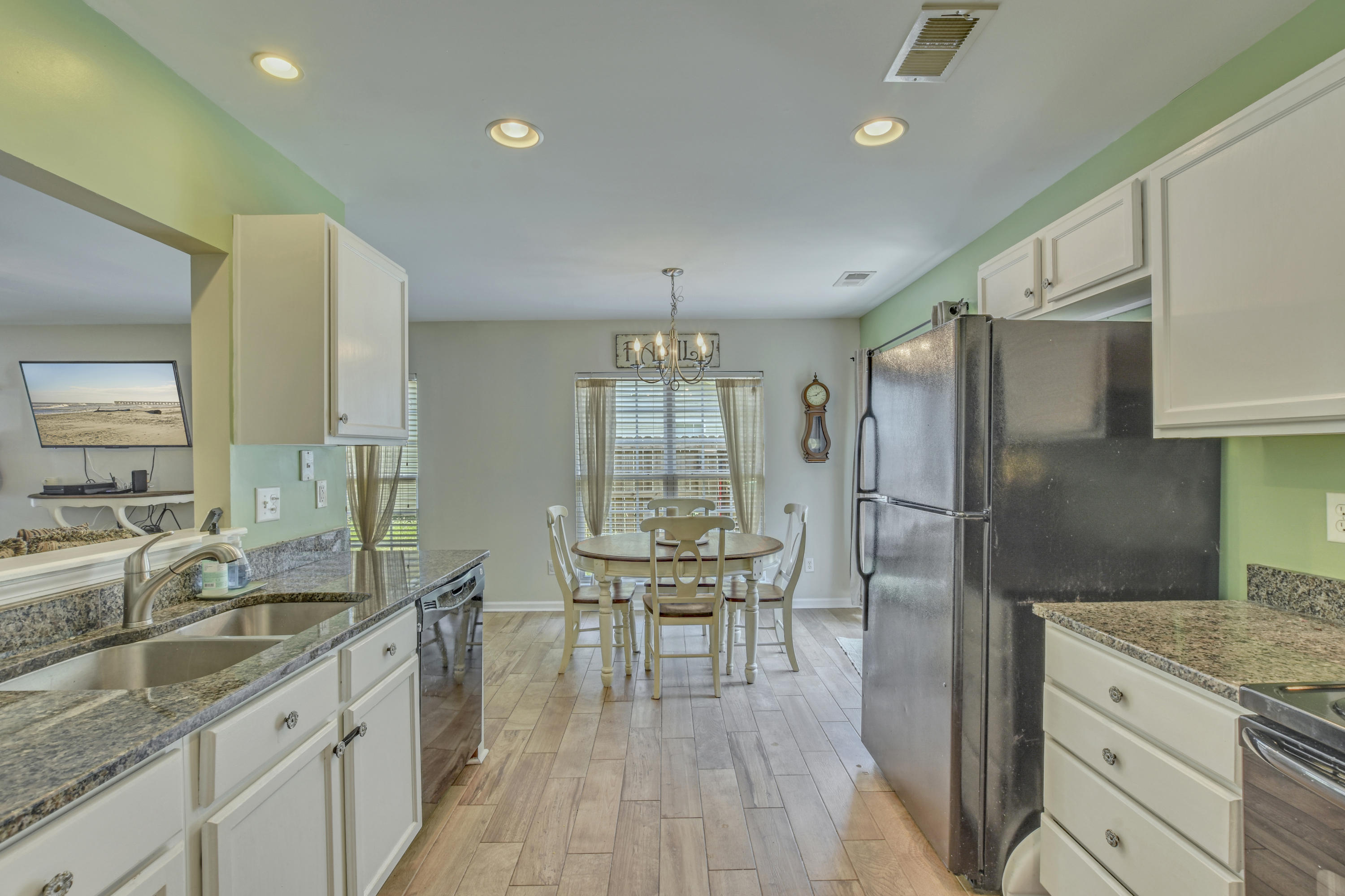 246 Island Green Road Goose Creek, SC 29445 - Photo 18 of 38 29
