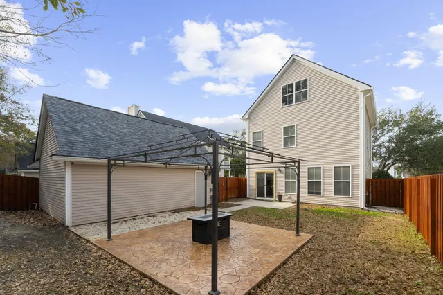 $379,900 | 52 Creek Bend Drive, Summerville, SC 29485