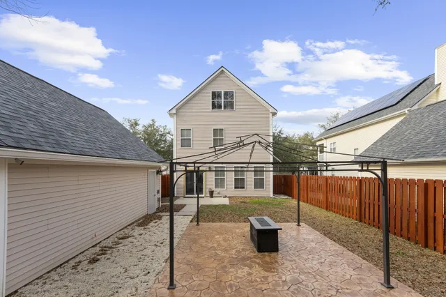 $379,900 | 52 Creek Bend Drive, Summerville, SC 29485