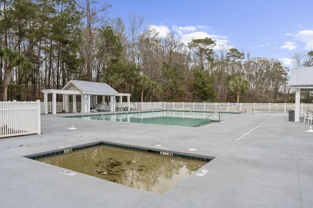 $379,900 | 52 Creek Bend Drive, Summerville, SC 29485