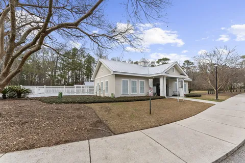 $379,900 | 52 Creek Bend Drive, Summerville, SC 29485