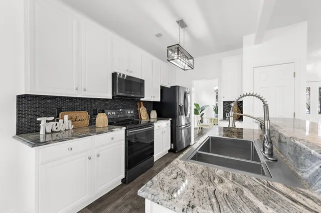 $379,900 | 52 Creek Bend Drive, Summerville, SC 29485