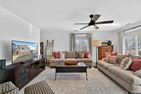 $350,000 | 129 South Curtis Street, Unit 1121, Lake Geneva, WI 53147