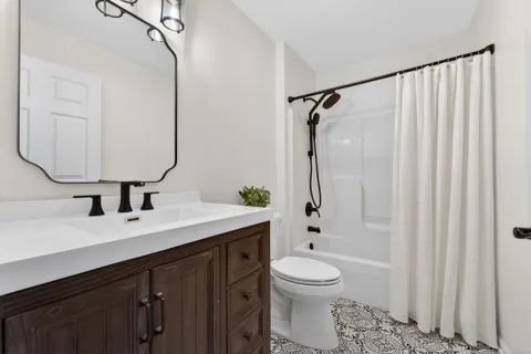 $350,000 | 129 South Curtis Street, Unit 1121, Lake Geneva, WI 53147