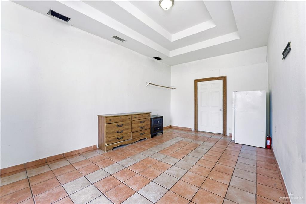 8516 Hendrix Avenue, Unit 6 Edinburg, TX 78542 - Photo 3 of 6 a view of an empty room