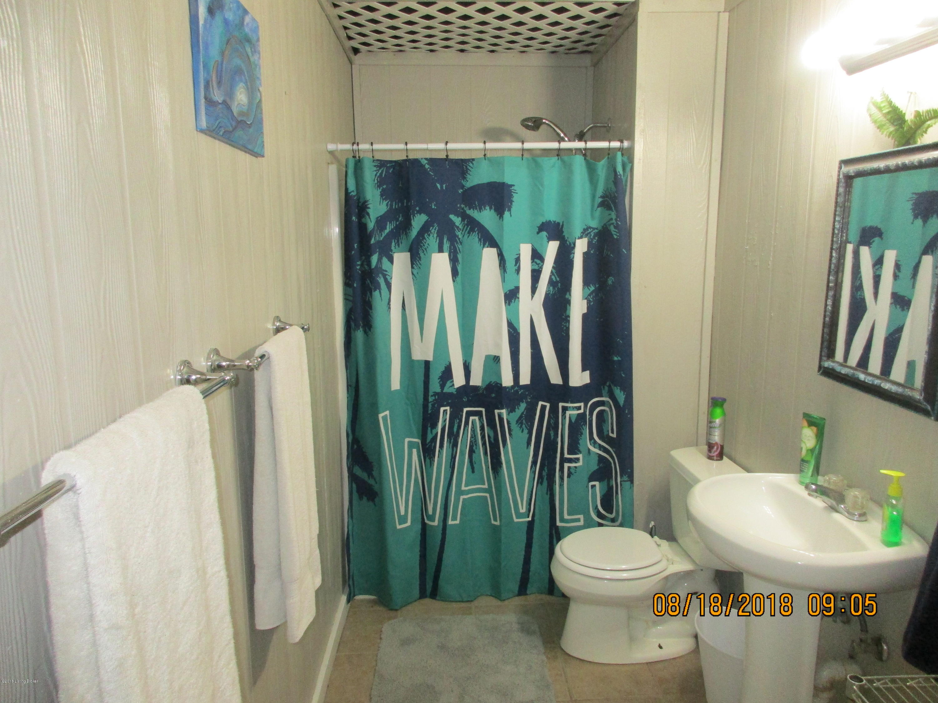 3125 River Road, Unit 13 Louisville, KY 40207 - Photo 7 of 9 IMG_1917